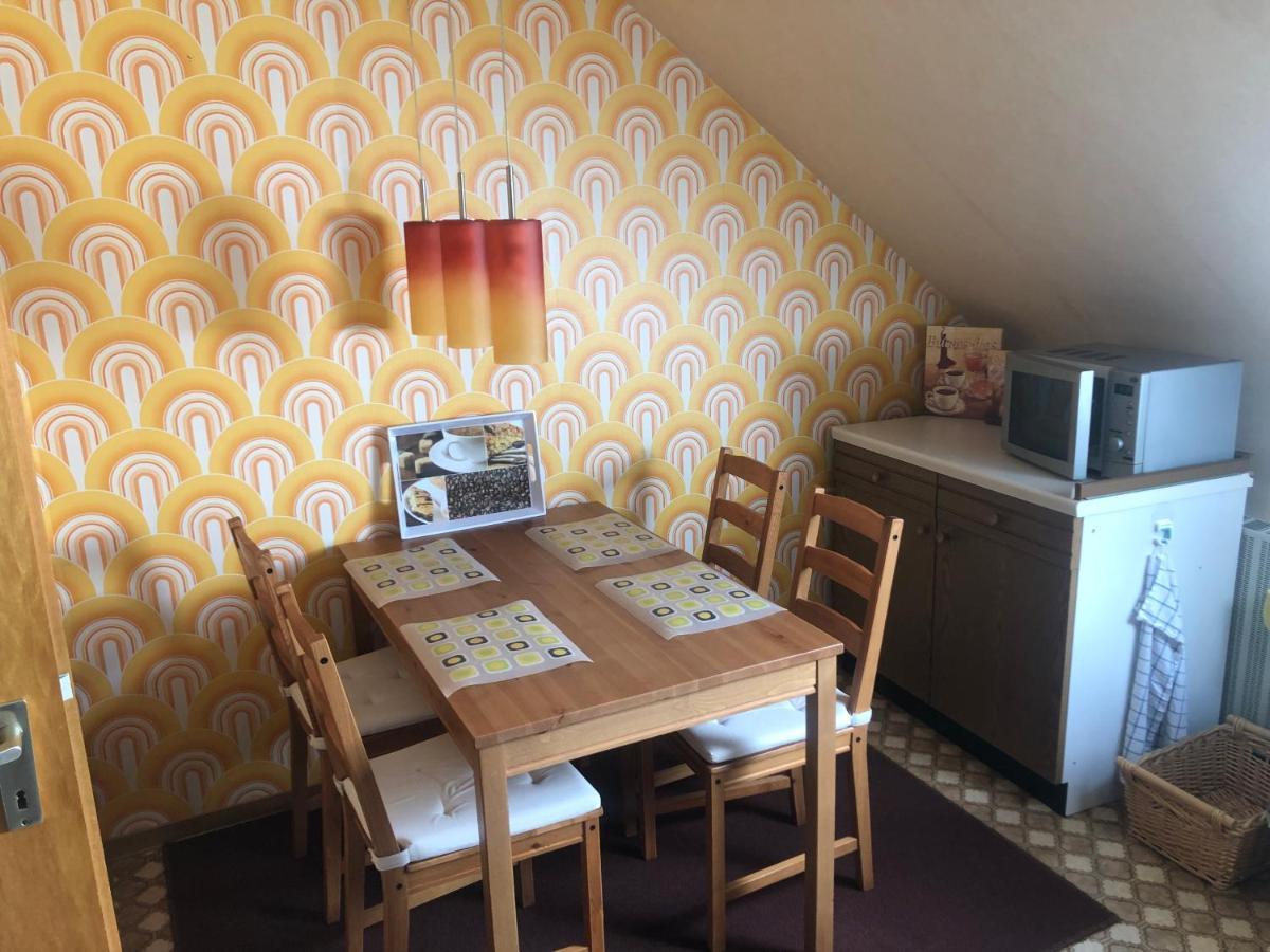 Ironico Homestay 4 Schlafzimmer Ferienwohnung 100 M2 Nahe Bostalsee Eisen  Exteriör bild